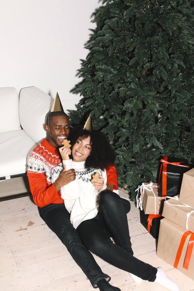Holiday Gift Giving Guide for Couples