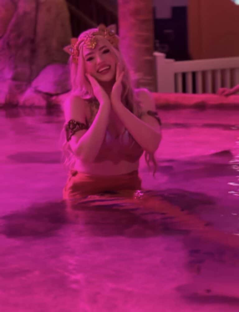 Mermaids at Adventure Aquarium