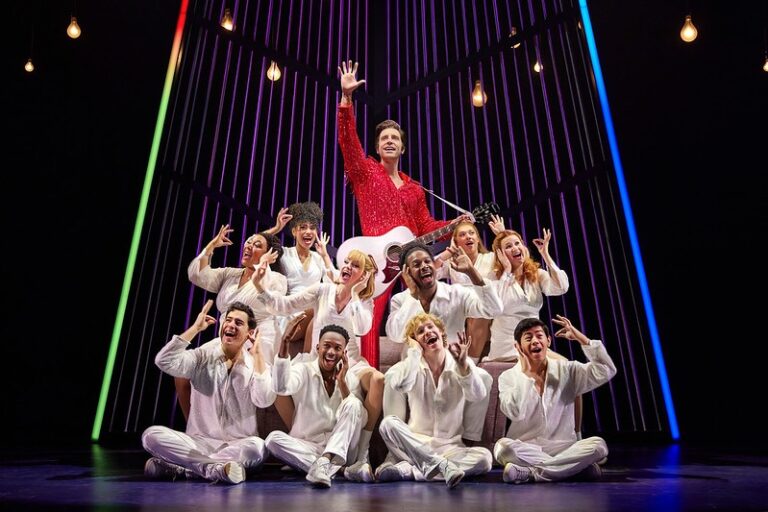 A Beautiful Noise: The Neil Diamond Musical