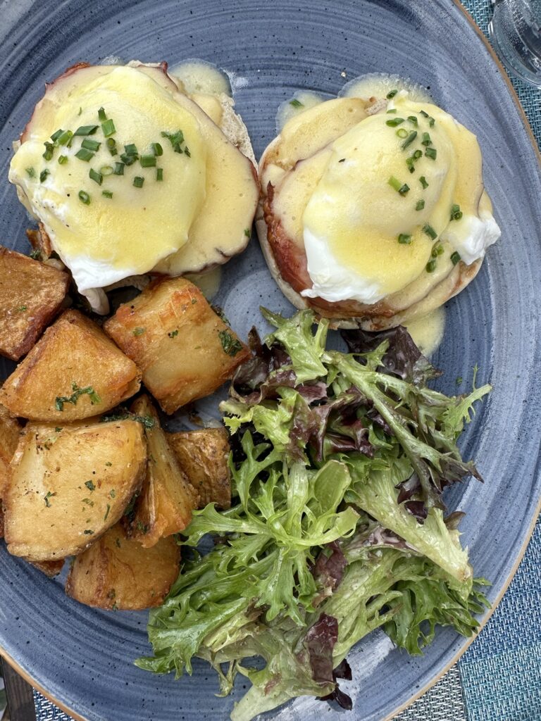 Brunching at the Moshulu: A Bottomless Brunch Experience in Philadelphia
